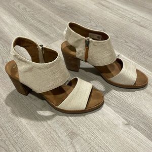 Tom’s heels
